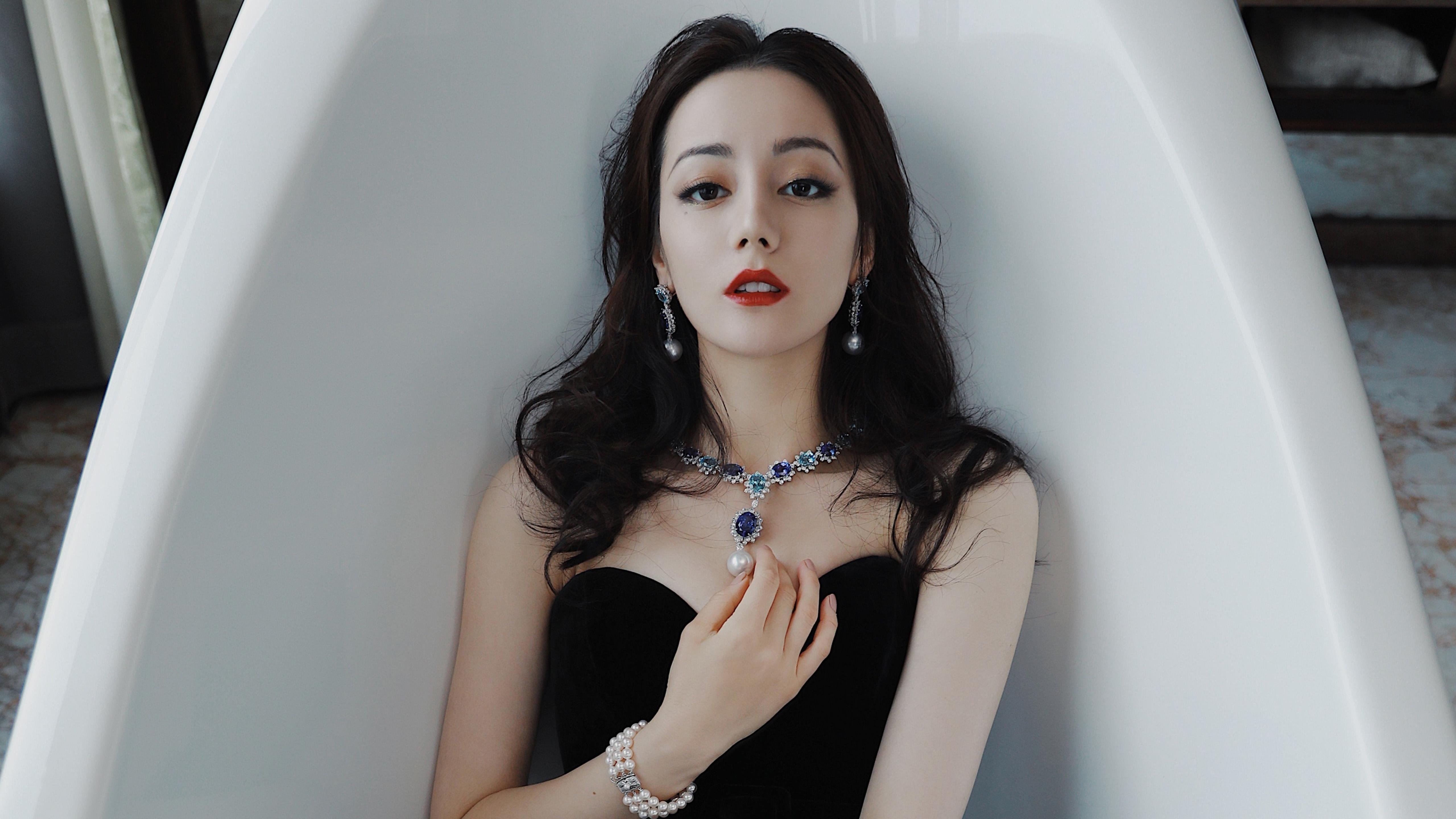 开云官方-哈登突破上篮快船晋级季后赛，哈登赛季会加入快船吗