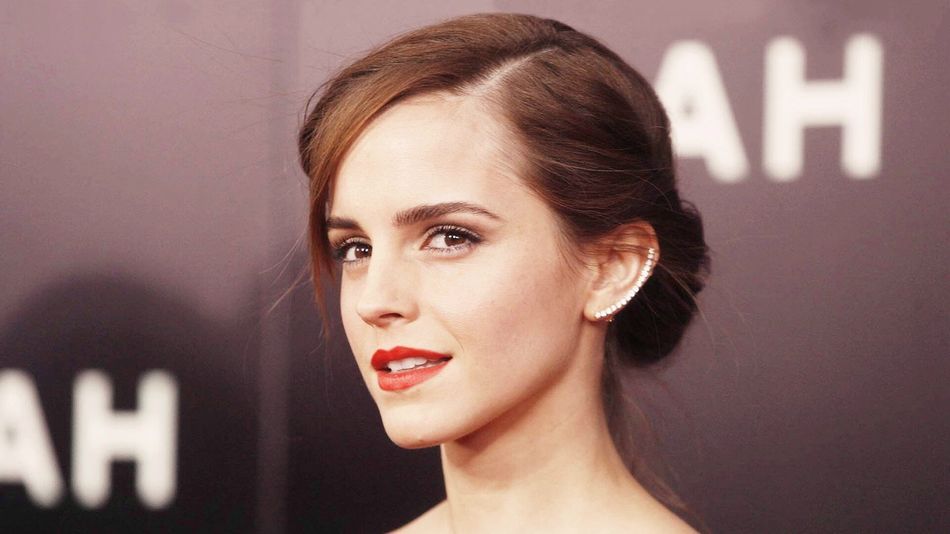 朱婷体验虚拟现实排球训练系统,朱婷的排球运动技能是什么